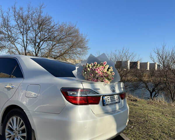 Белый Тойота Камри, объемом двигателя 2.49 л и пробегом 190 тыс. км за 16999 $, фото 32 на Automoto.ua