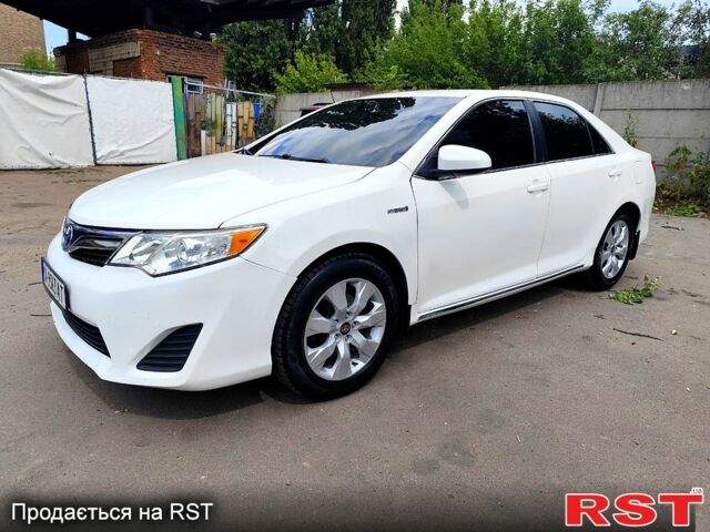 Білий Тойота Камрі, об'ємом двигуна 2.5 л та пробігом 298 тис. км за 13700 $, фото 2 на Automoto.ua