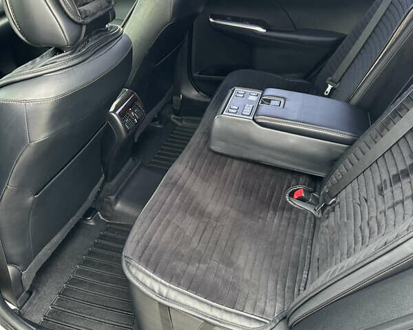 Белый Тойота Камри, объемом двигателя 2.49 л и пробегом 190 тыс. км за 16800 $, фото 10 на Automoto.ua