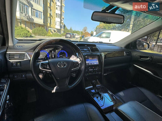 Белый Тойота Камри, объемом двигателя 2.49 л и пробегом 163 тыс. км за 18700 $, фото 5 на Automoto.ua