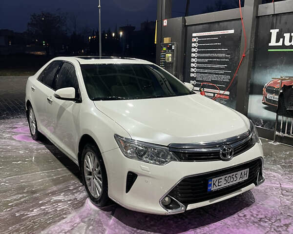 Белый Тойота Камри, объемом двигателя 2.49 л и пробегом 190 тыс. км за 16999 $, фото 58 на Automoto.ua