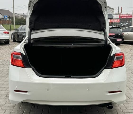 Білий Тойота Камрі, об'ємом двигуна 2.5 л та пробігом 187 тис. км за 14300 $, фото 5 на Automoto.ua