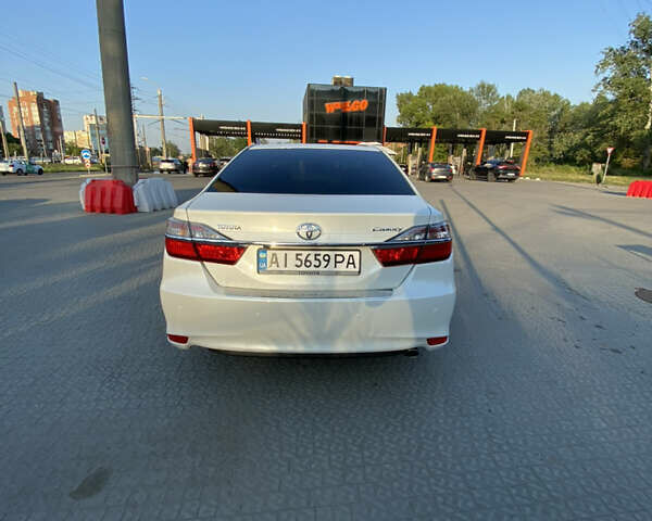 Тойота Камри 2014 в Полтаве на Automoto.ua Белый Тойота Камри, объемом двигателя 2.49 л и пробегом 203 тыс. км за 15800 $, фото 11 на Automoto.ua