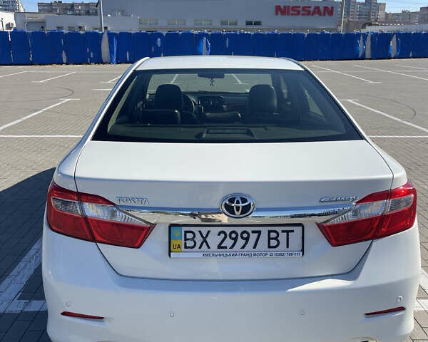 Белый Тойота Камри, объемом двигателя 2.49 л и пробегом 190 тыс. км за 14900 $, фото 8 на Automoto.ua