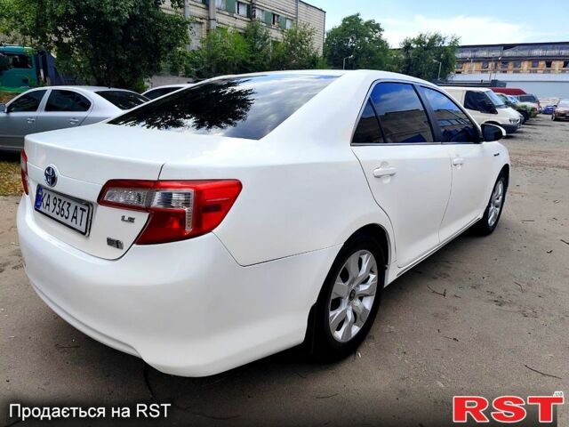 Білий Тойота Камрі, об'ємом двигуна 2.5 л та пробігом 298 тис. км за 13700 $, фото 1 на Automoto.ua