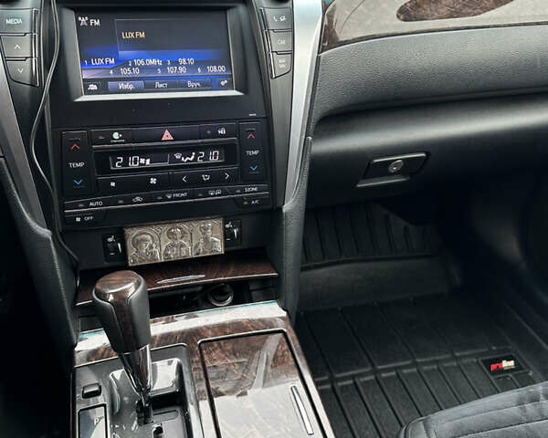 Белый Тойота Камри, объемом двигателя 2.49 л и пробегом 190 тыс. км за 16800 $, фото 12 на Automoto.ua