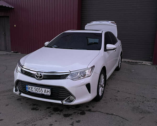 Белый Тойота Камри, объемом двигателя 2.49 л и пробегом 190 тыс. км за 16999 $, фото 38 на Automoto.ua