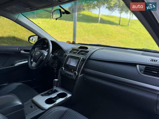 Білий Тойота Камрі, об'ємом двигуна 2.5 л та пробігом 247 тис. км за 10650 $, фото 34 на Automoto.ua