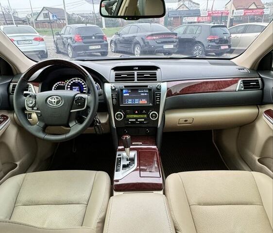 Білий Тойота Камрі, об'ємом двигуна 2.5 л та пробігом 187 тис. км за 14300 $, фото 15 на Automoto.ua