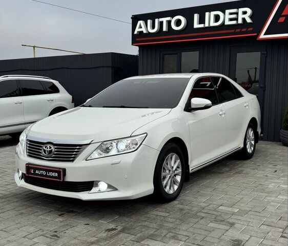 Білий Тойота Камрі, об'ємом двигуна 2.5 л та пробігом 187 тис. км за 14300 $, фото 8 на Automoto.ua