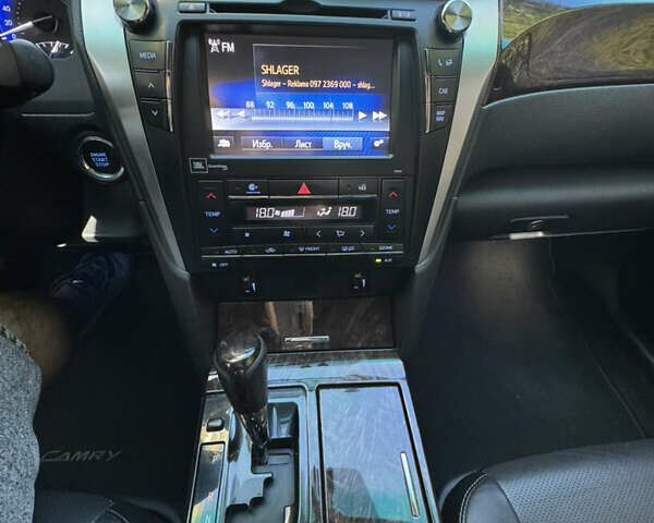 Белый Тойота Камри, объемом двигателя 2.49 л и пробегом 163 тыс. км за 18700 $, фото 8 на Automoto.ua