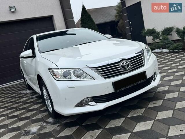Білий Тойота Камрі, об'ємом двигуна 2.49 л та пробігом 155 тис. км за 14500 $, фото 2 на Automoto.ua