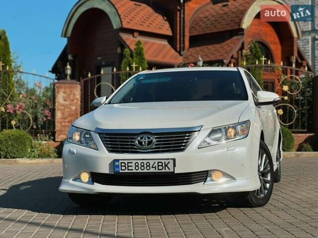 Белый Тойота Камри, объемом двигателя 2.5 л и пробегом 161 тыс. км за 13500 $, фото 9 на Automoto.ua