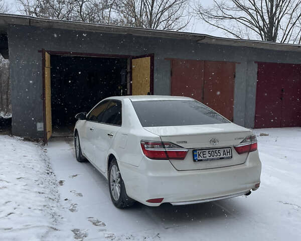 Белый Тойота Камри, объемом двигателя 2.49 л и пробегом 190 тыс. км за 16999 $, фото 39 на Automoto.ua