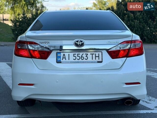 Белый Тойота Камри, объемом двигателя 2.5 л и пробегом 259 тыс. км за 13750 $, фото 52 на Automoto.ua
