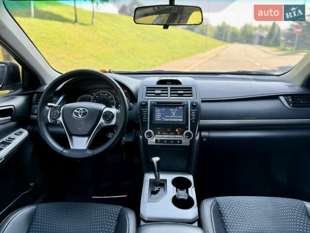 Білий Тойота Камрі, об'ємом двигуна 2.5 л та пробігом 247 тис. км за 10650 $, фото 29 на Automoto.ua