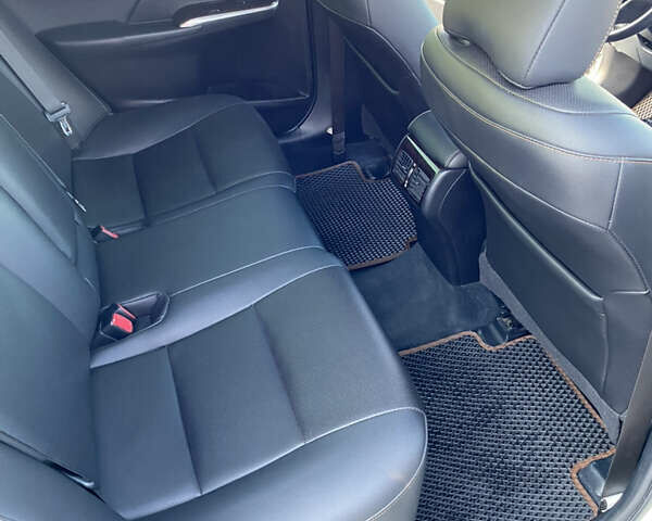 Тойота Камри 2014 в Полтаве на Automoto.ua Белый Тойота Камри, объемом двигателя 2.49 л и пробегом 203 тыс. км за 15800 $, фото 15 на Automoto.ua