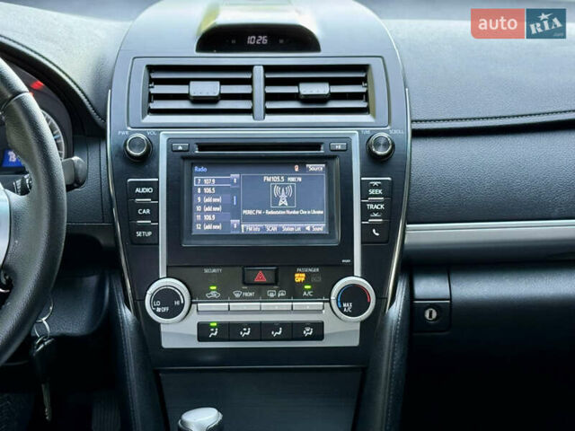 Білий Тойота Камрі, об'ємом двигуна 2.5 л та пробігом 247 тис. км за 10650 $, фото 31 на Automoto.ua