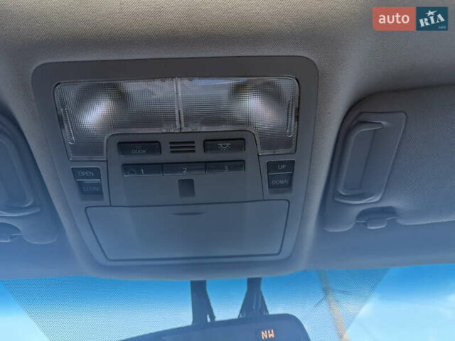 Белый Тойота Камри, объемом двигателя 2.49 л и пробегом 240 тыс. км за 11500 $, фото 14 на Automoto.ua