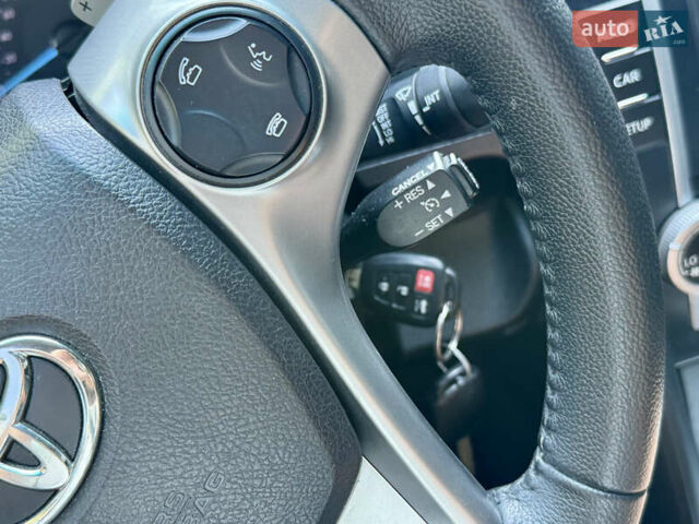 Білий Тойота Камрі, об'ємом двигуна 2.5 л та пробігом 247 тис. км за 10650 $, фото 37 на Automoto.ua