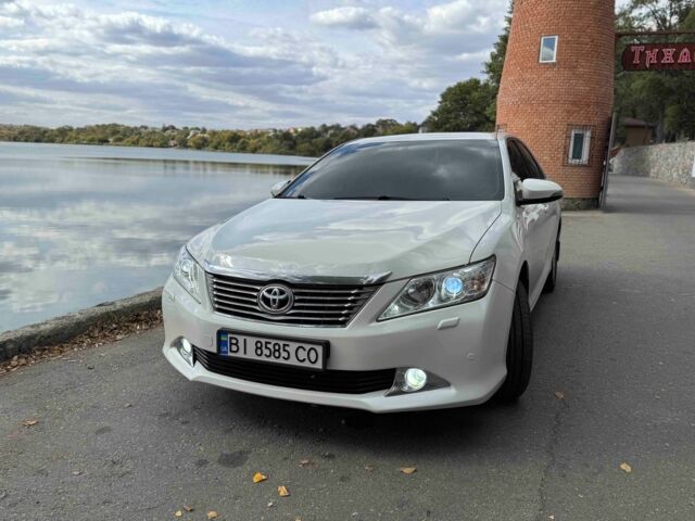 Белый Тойота Камри, объемом двигателя 2.5 л и пробегом 250 тыс. км за 13990 $, фото 6 на Automoto.ua