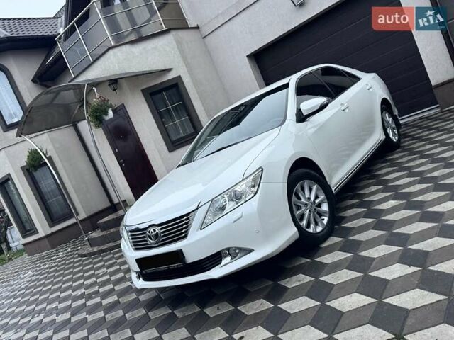 Білий Тойота Камрі, об'ємом двигуна 2.49 л та пробігом 155 тис. км за 14500 $, фото 12 на Automoto.ua