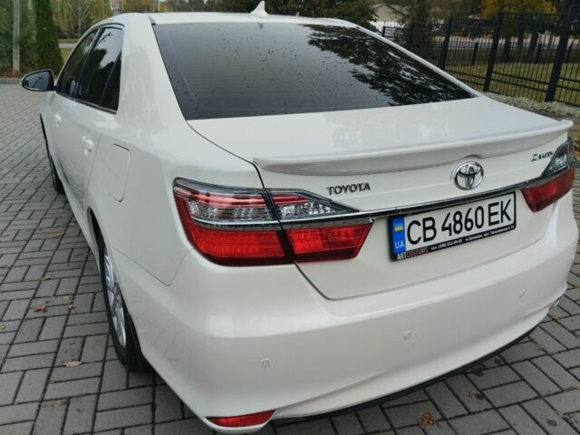 Белый Тойота Камри, объемом двигателя 2.5 л и пробегом 175 тыс. км за 13999 $, фото 4 на Automoto.ua