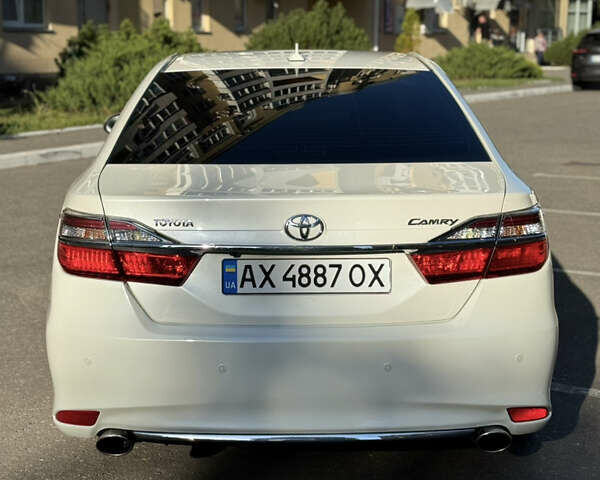 Белый Тойота Камри, объемом двигателя 2.49 л и пробегом 163 тыс. км за 18700 $, фото 2 на Automoto.ua