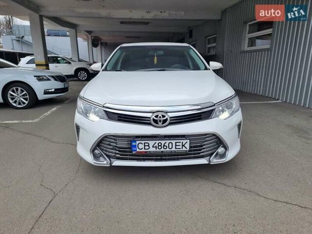 Белый Тойота Камри, объемом двигателя 2.49 л и пробегом 170 тыс. км за 14699 $, фото 6 на Automoto.ua