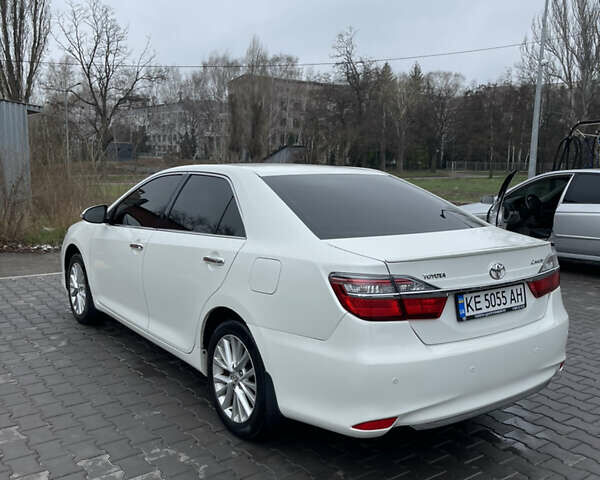 Белый Тойота Камри, объемом двигателя 2.49 л и пробегом 190 тыс. км за 16999 $, фото 16 на Automoto.ua