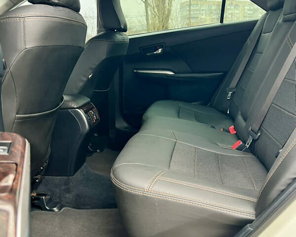 Белый Тойота Камри, объемом двигателя 2.49 л и пробегом 230 тыс. км за 14800 $, фото 26 на Automoto.ua