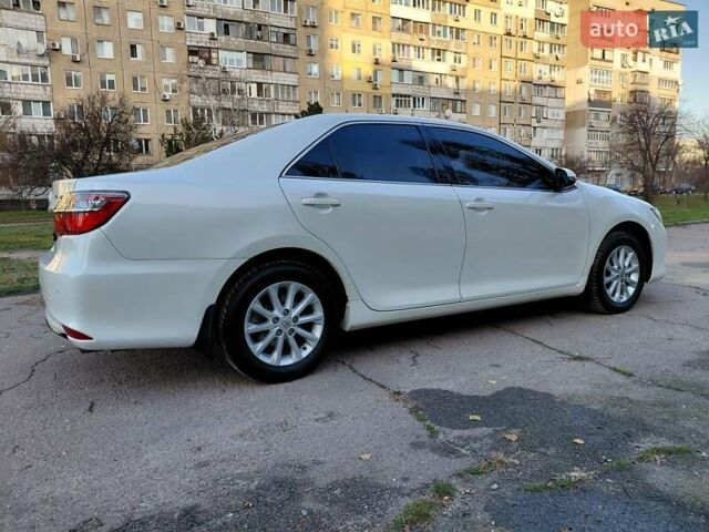 Белый Тойота Камри, объемом двигателя 2.5 л и пробегом 137 тыс. км за 16800 $, фото 7 на Automoto.ua