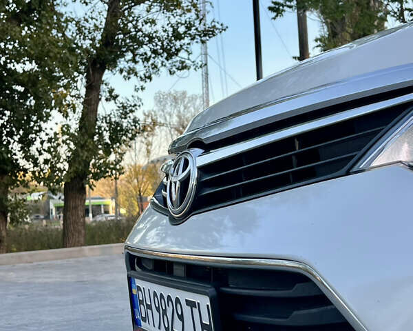 Тойота Камри 2015 в Кропивницком (Кировограде) на Automoto.ua Белый Тойота Камри, объемом двигателя 2.49 л и пробегом 230 тыс. км за 14800 $, фото 13 на Automoto.ua