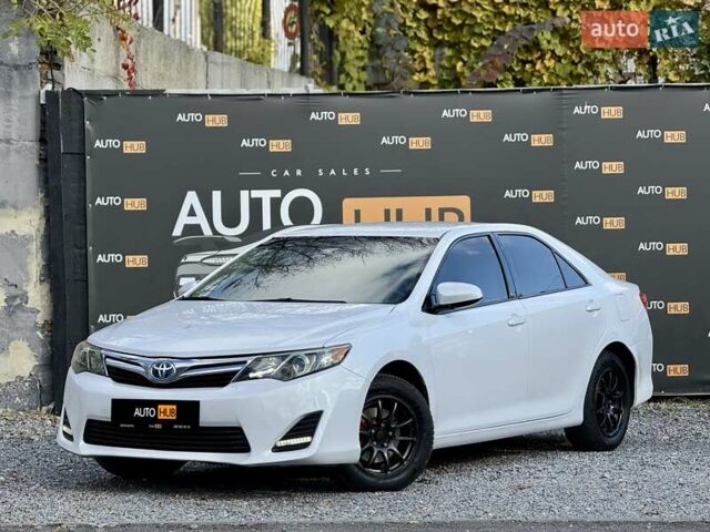 Тойота Камри 2015 в Харькове на Automoto.ua Белый Тойота Камри, объемом двигателя 2.49 л и пробегом 116 тыс. км за 10500 $, фото 3 на Automoto.ua
