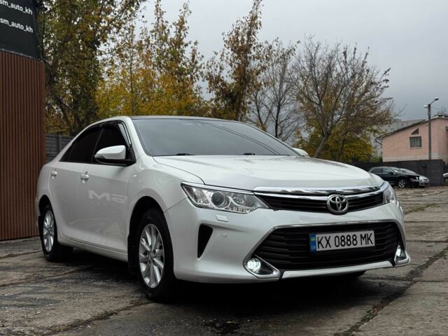 Белый Тойота Камри, объемом двигателя 2.5 л и пробегом 190 тыс. км за 13800 $, фото 7 на Automoto.ua