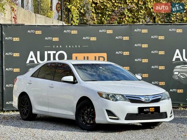 Тойота Камри 2015 в Харькове на Automoto.ua Белый Тойота Камри, объемом двигателя 2.49 л и пробегом 116 тыс. км за 10500 $, фото 1 на Automoto.ua
