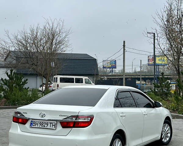 Белый Тойота Камри, объемом двигателя 2.49 л и пробегом 230 тыс. км за 14800 $, фото 11 на Automoto.ua