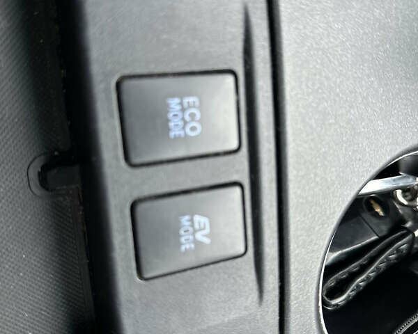 Білий Тойота Камрі, об'ємом двигуна 2.49 л та пробігом 241 тис. км за 13600 $, фото 19 на Automoto.ua