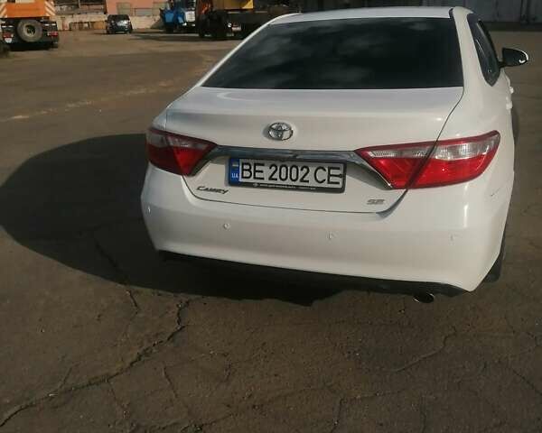 Білий Тойота Камрі, об'ємом двигуна 2.5 л та пробігом 280 тис. км за 13600 $, фото 1 на Automoto.ua