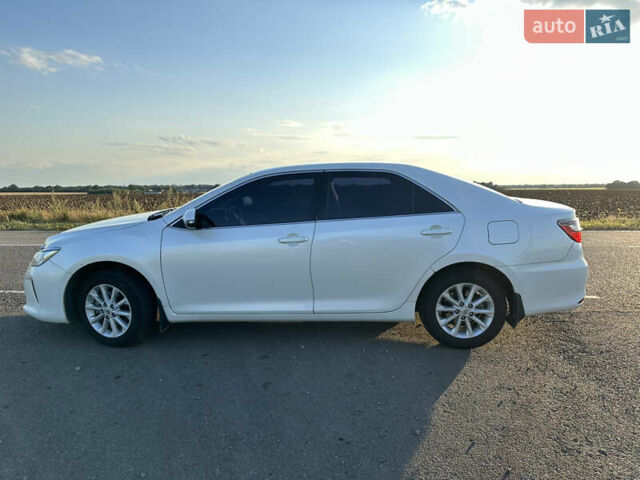 Белый Тойота Камри, объемом двигателя 2.49 л и пробегом 186 тыс. км за 17000 $, фото 15 на Automoto.ua