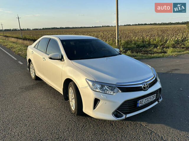 Белый Тойота Камри, объемом двигателя 2.49 л и пробегом 186 тыс. км за 17000 $, фото 12 на Automoto.ua