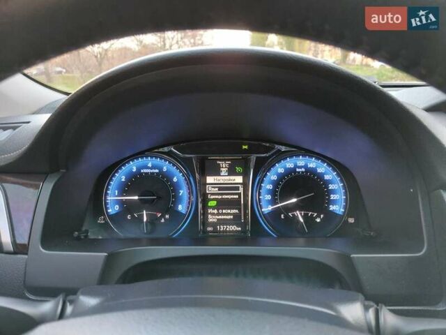 Белый Тойота Камри, объемом двигателя 2.5 л и пробегом 137 тыс. км за 16800 $, фото 23 на Automoto.ua