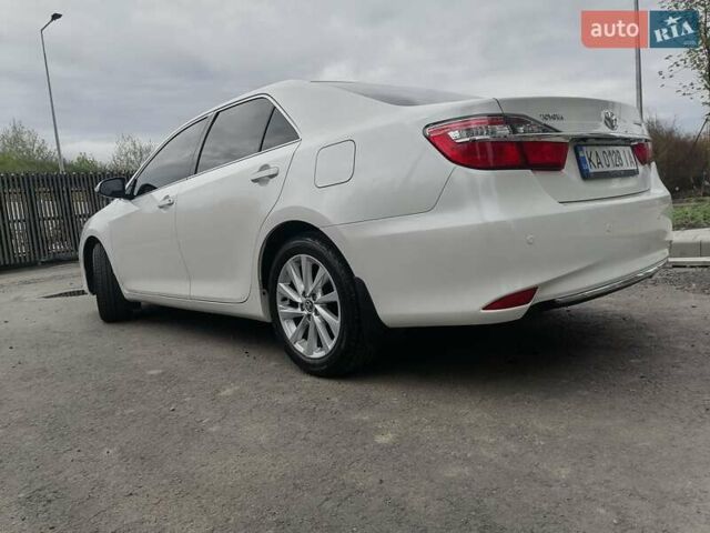 Белый Тойота Камри, объемом двигателя 2.49 л и пробегом 189 тыс. км за 18750 $, фото 11 на Automoto.ua