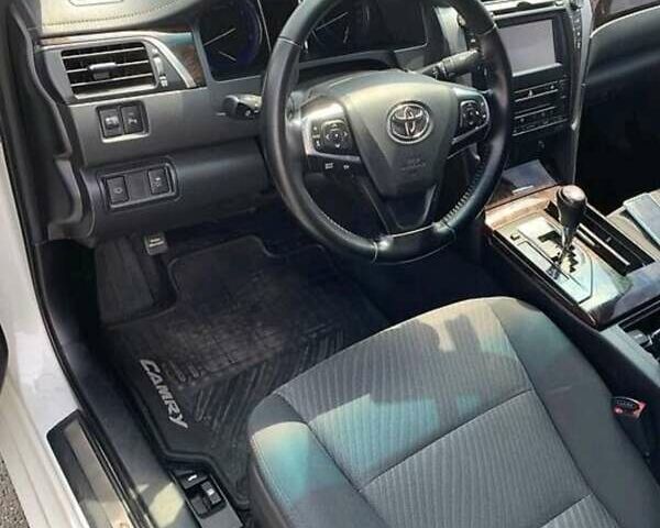 Белый Тойота Камри, объемом двигателя 2.5 л и пробегом 137 тыс. км за 16800 $, фото 17 на Automoto.ua