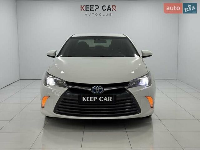 Белый Тойота Камри, объемом двигателя 2.5 л и пробегом 247 тыс. км за 14000 $, фото 10 на Automoto.ua