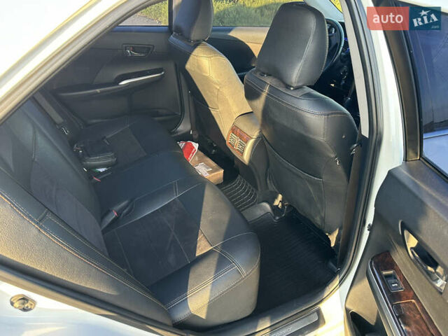 Белый Тойота Камри, объемом двигателя 2.49 л и пробегом 186 тыс. км за 17000 $, фото 9 на Automoto.ua