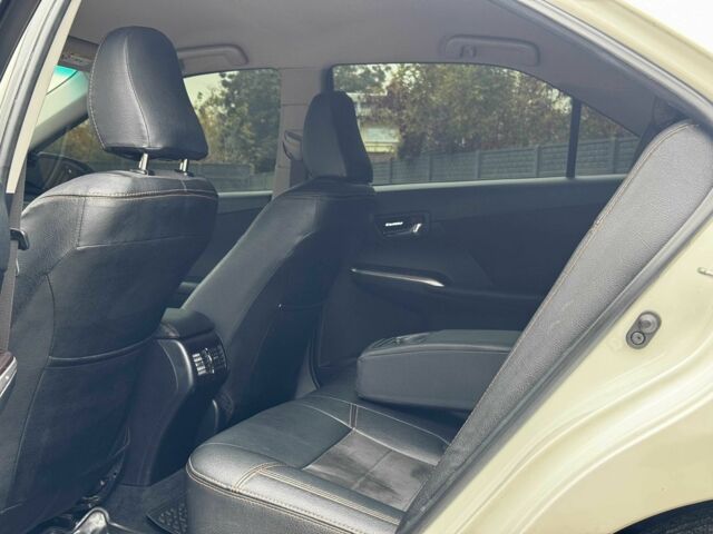 Белый Тойота Камри, объемом двигателя 2.5 л и пробегом 190 тыс. км за 13800 $, фото 13 на Automoto.ua