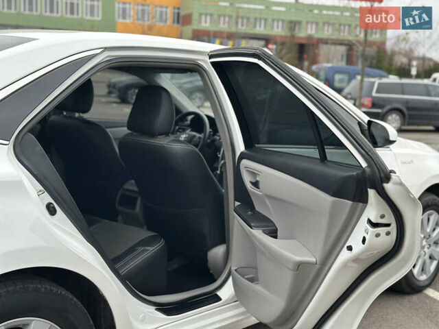 Білий Тойота Камрі, об'ємом двигуна 2.49 л та пробігом 241 тис. км за 13600 $, фото 7 на Automoto.ua