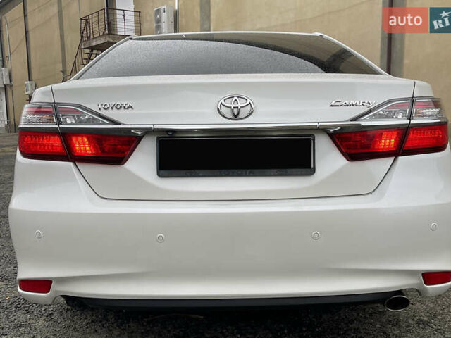 Білий Тойота Камрі, об'ємом двигуна 2.49 л та пробігом 240 тис. км за 15333 $, фото 7 на Automoto.ua