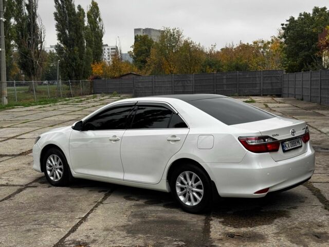 Белый Тойота Камри, объемом двигателя 2.5 л и пробегом 190 тыс. км за 13800 $, фото 3 на Automoto.ua